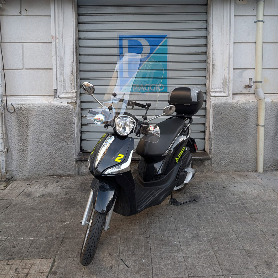 Num. 2 - Piaggio Liberty125cc I-get