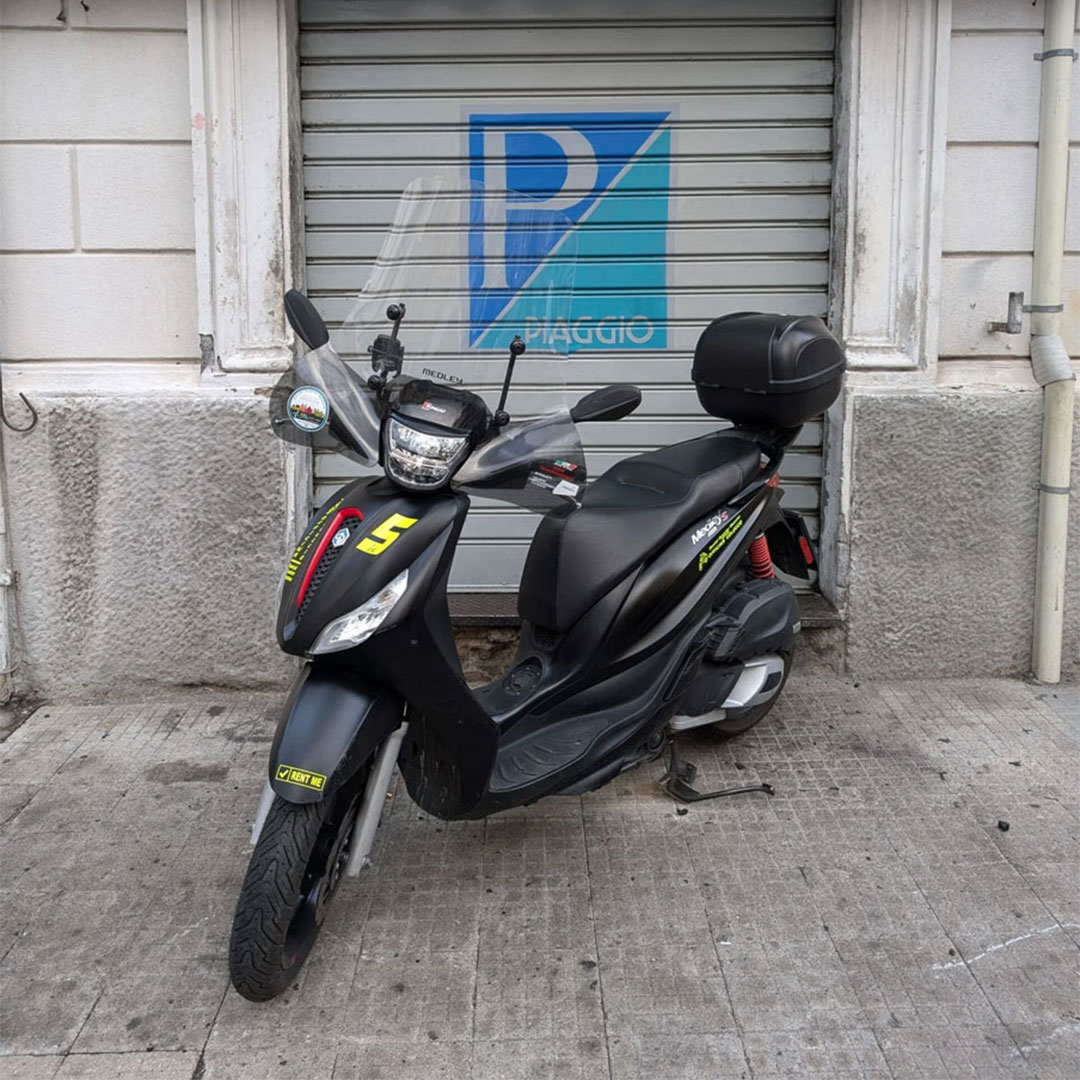 Num. 5 - Piaggio Medley S 125 i-get abs