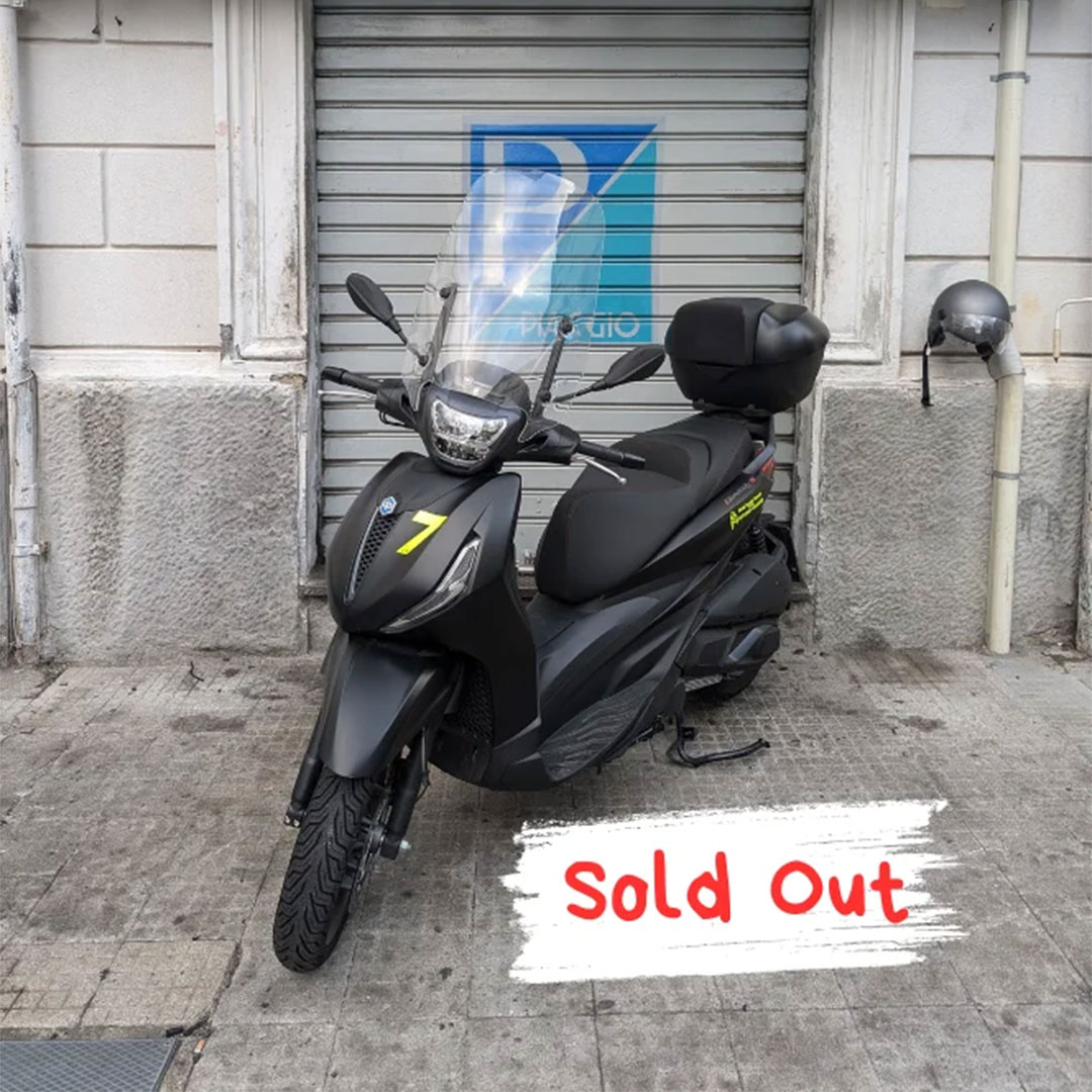 Num. 7 - Piaggio Beverly 300cc New